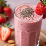 Strawberry and Almond Milk Slim Shake